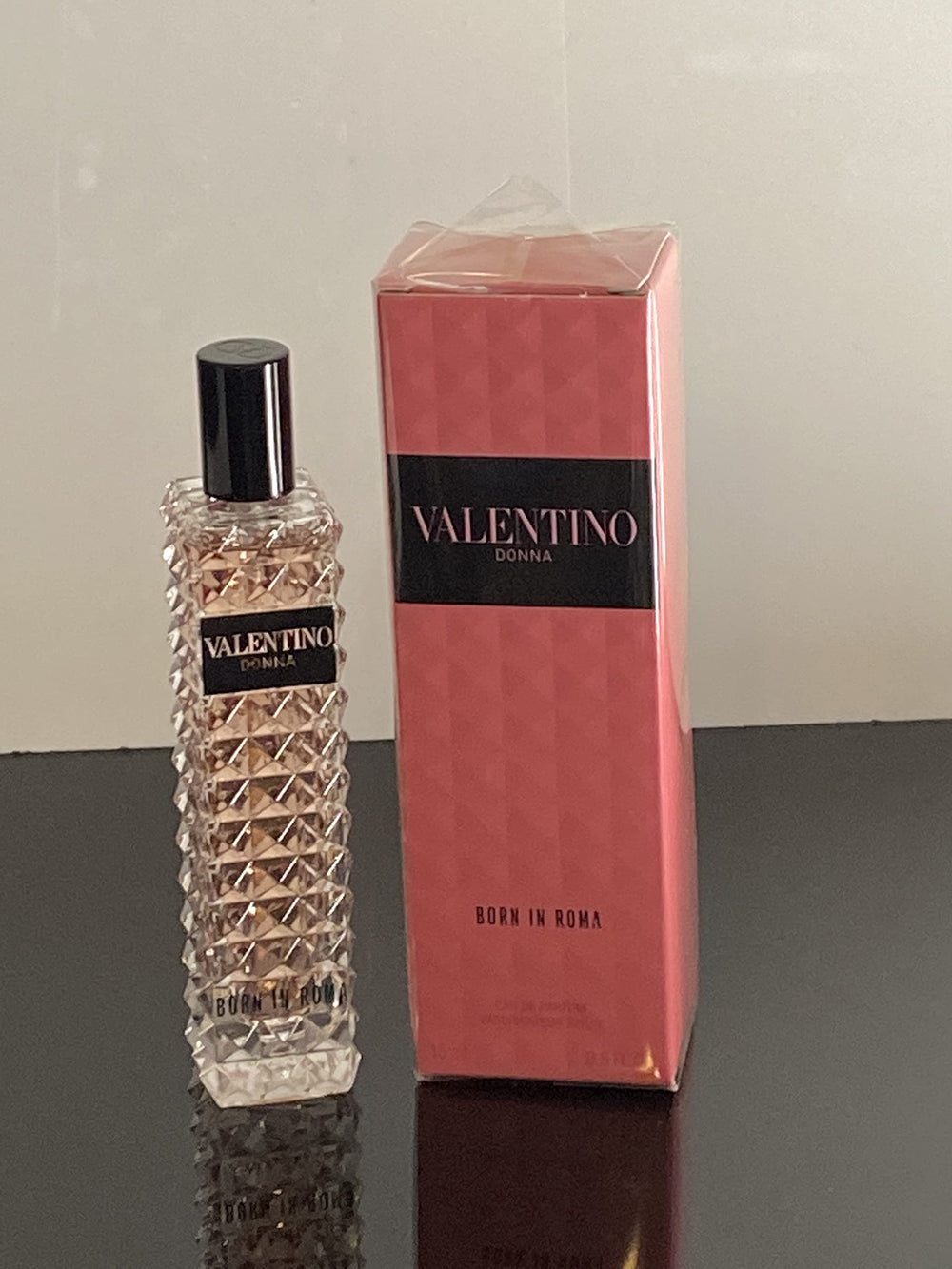Valentino Donna Born In Roma travel-friendly packaging for on-the-go use.