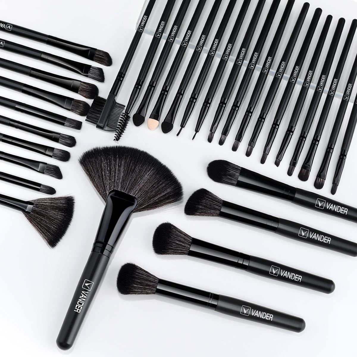 Vander makeup brush set is ideal for travel and daily use.