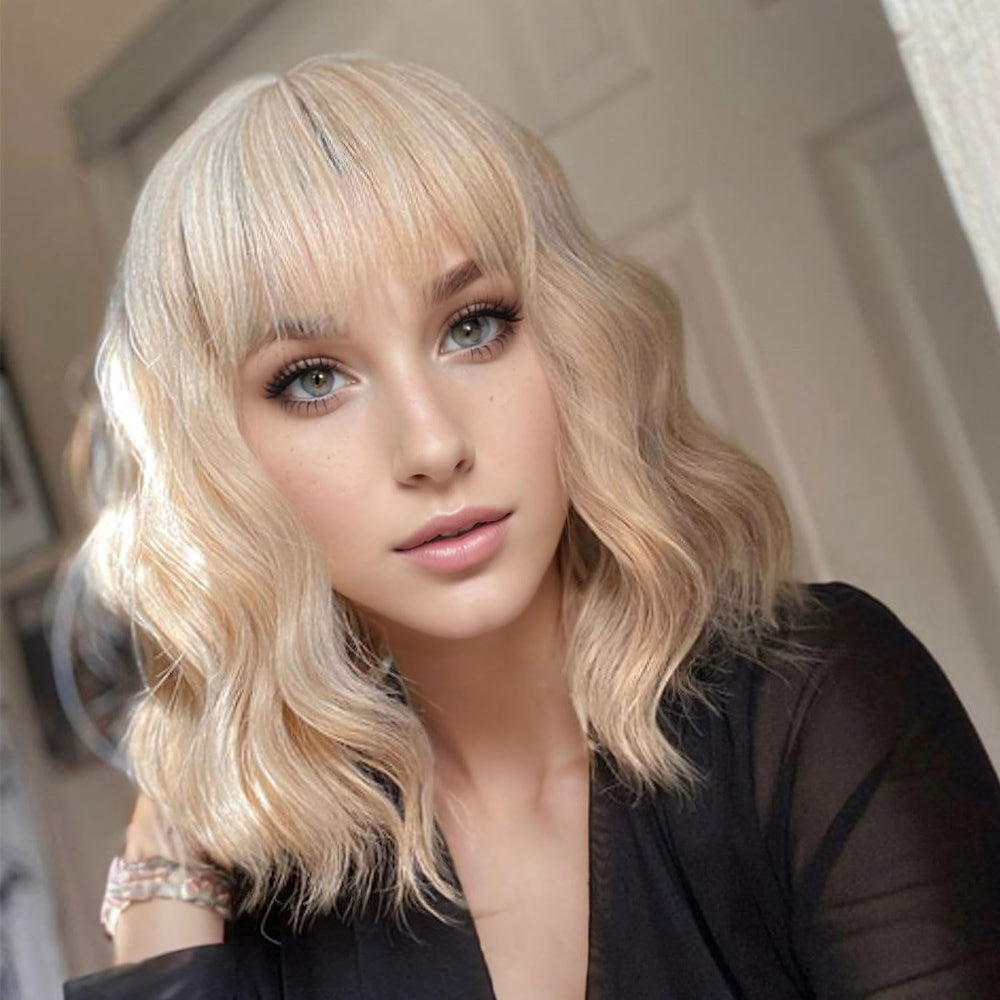 VCKOVCKO shoulder-length curly wig with smooth waves for versatile styling.