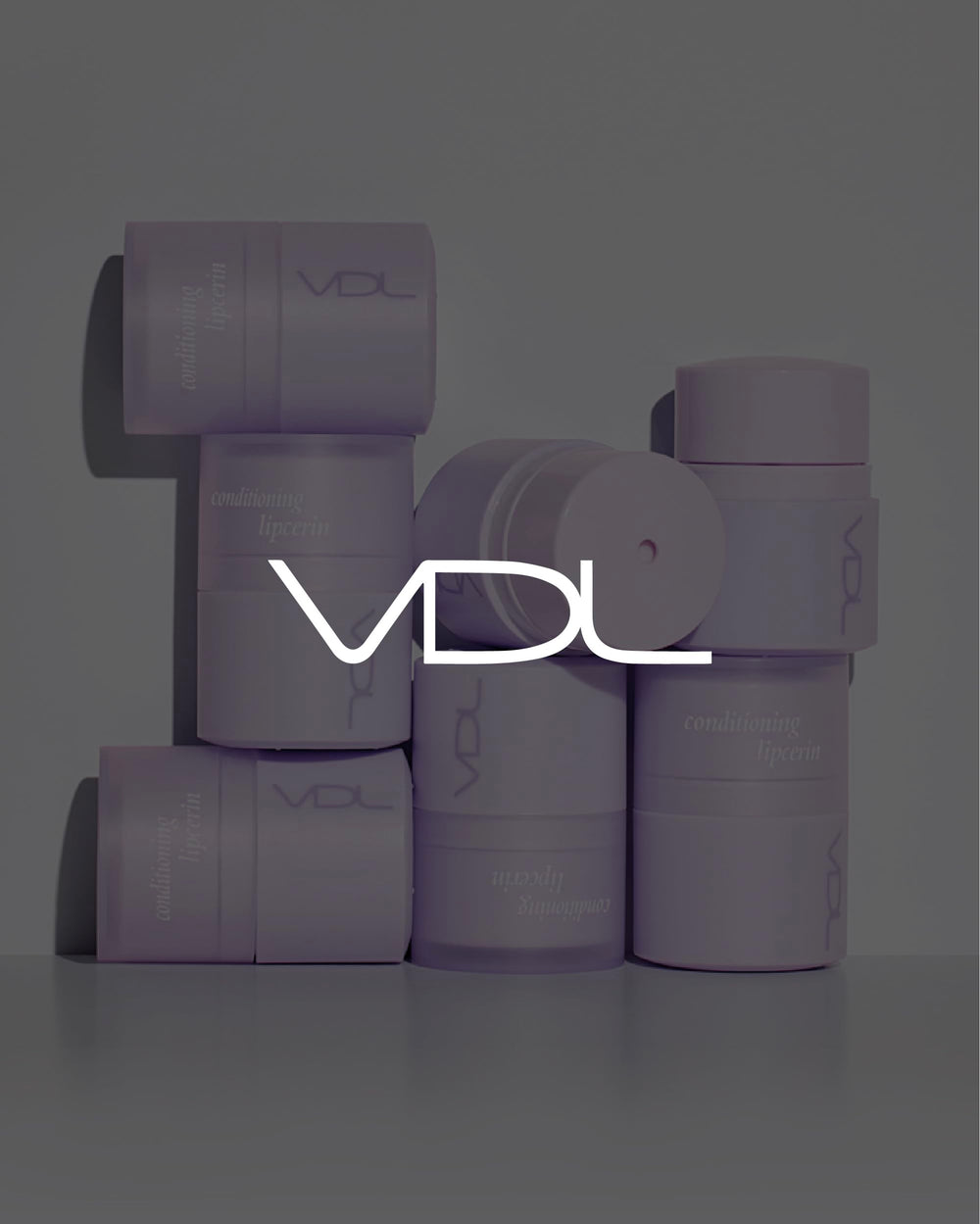 VDL Herbal Lipcerin Sage notes emphasizing soothing, nourishing care.