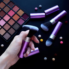 Vela.Yue soft dense synthetic fiber brush delivering smooth mineral powder coverage