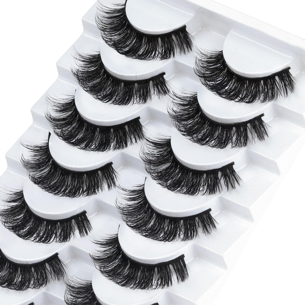 Veleasha D-curl lashes add evening drama with bold curl