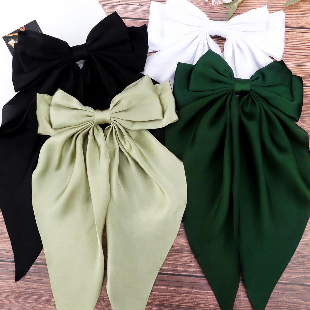 VELSCRUN wedding party bow clip enhances bridal ensembles with festive elegance.