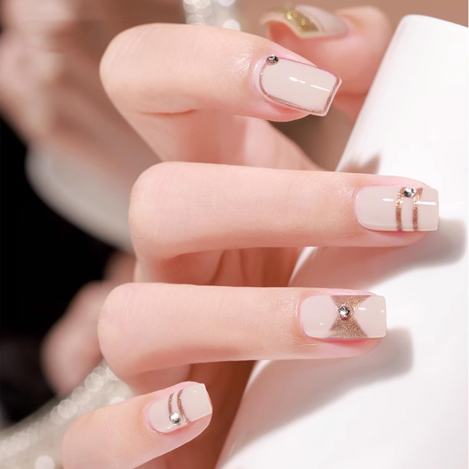 Venalisa liner gel high gloss finish enhances vibrant color with smooth application