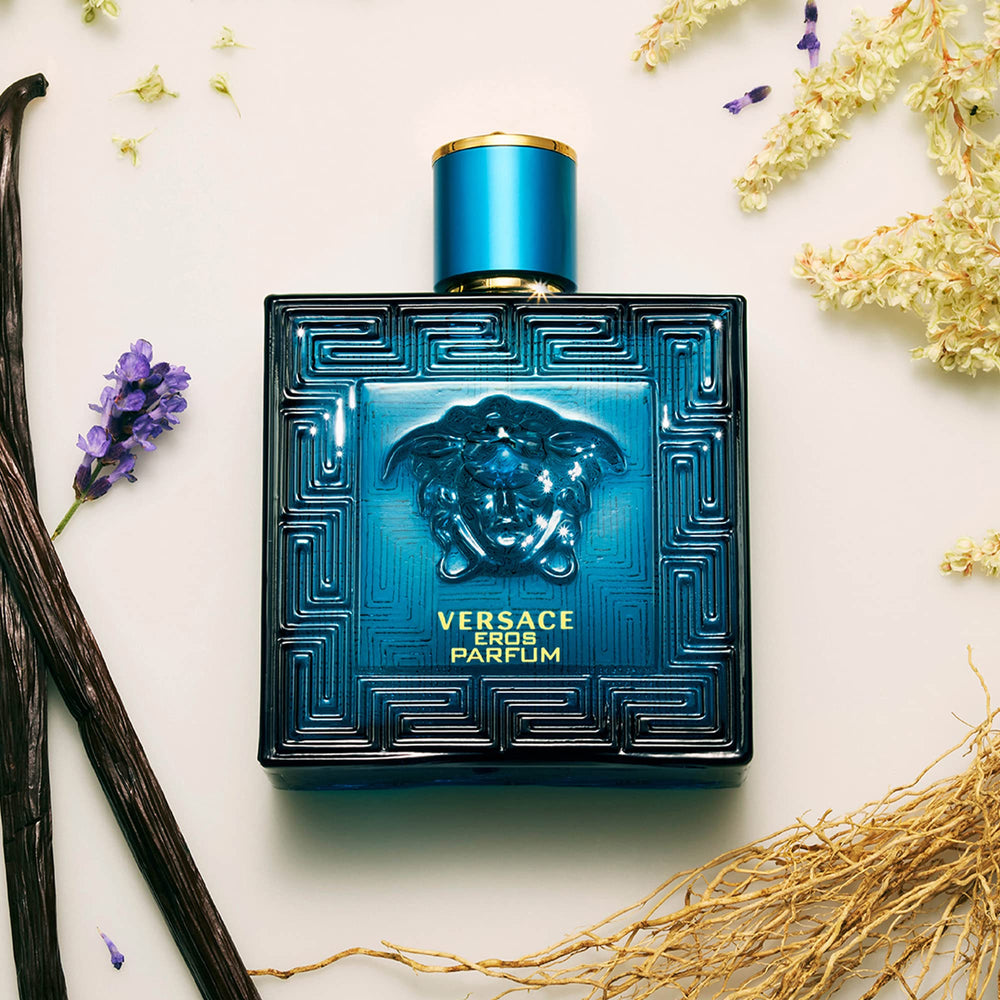Versace Eros Parfum packaging image, premium presentation enhances gifting or rotation in routines.