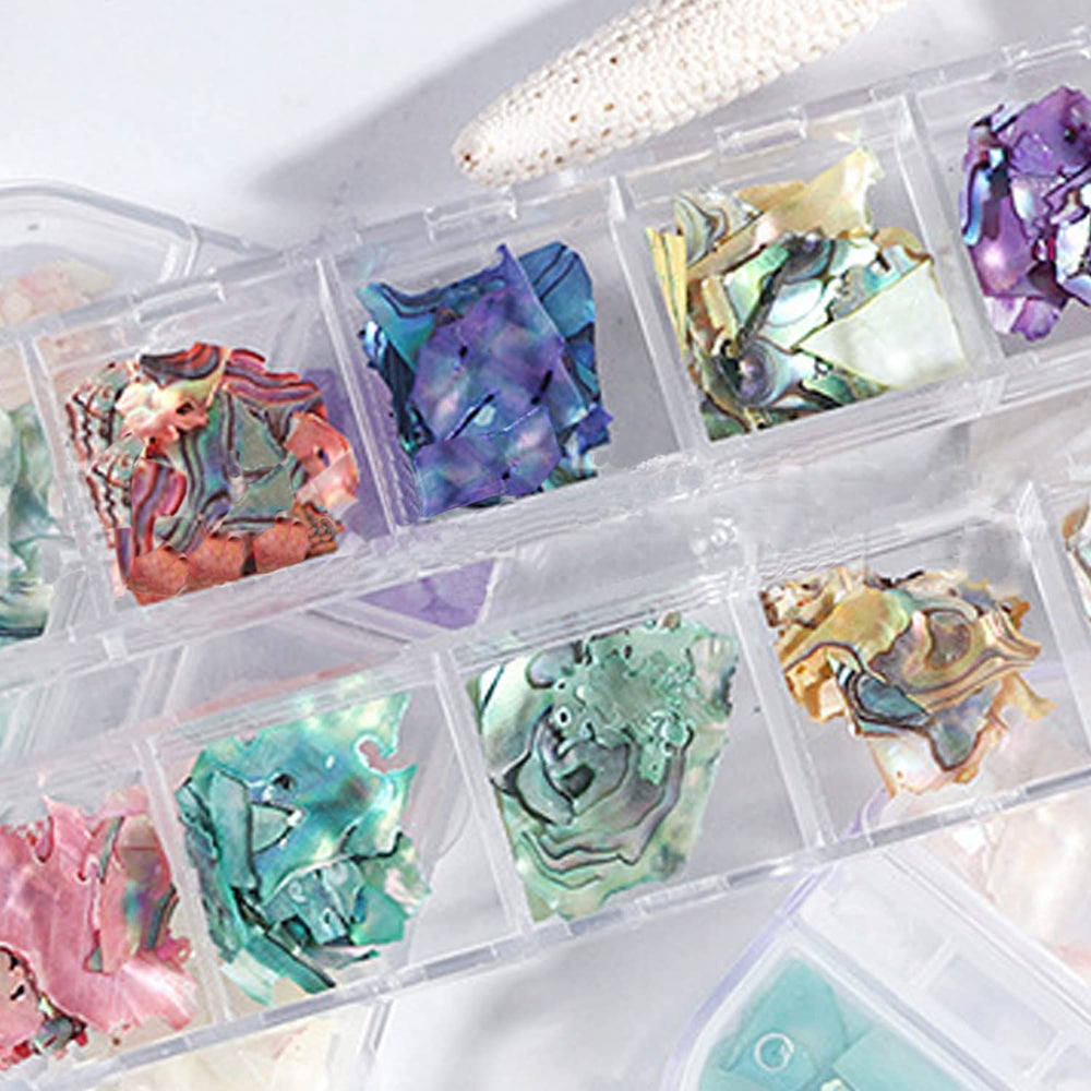 Vezocim mermaid shell decorations create ocean-inspired nail looks.