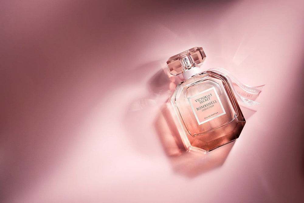 Bombshell Seduction Mist spray used for quick refresh