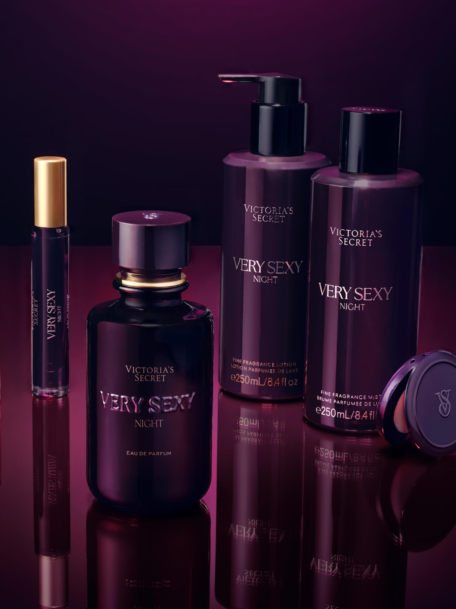 Mist pump close-up emphasizes easy spray for on-the-go.