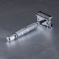 Vikings Blade closeup view of the razor head showing premium metal construction