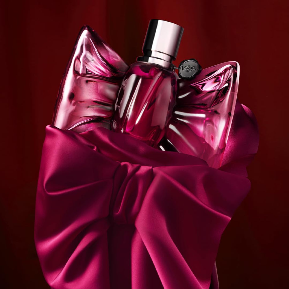Bonbon EDP spray nozzle releasing caramel-orange notes for everyday charm.