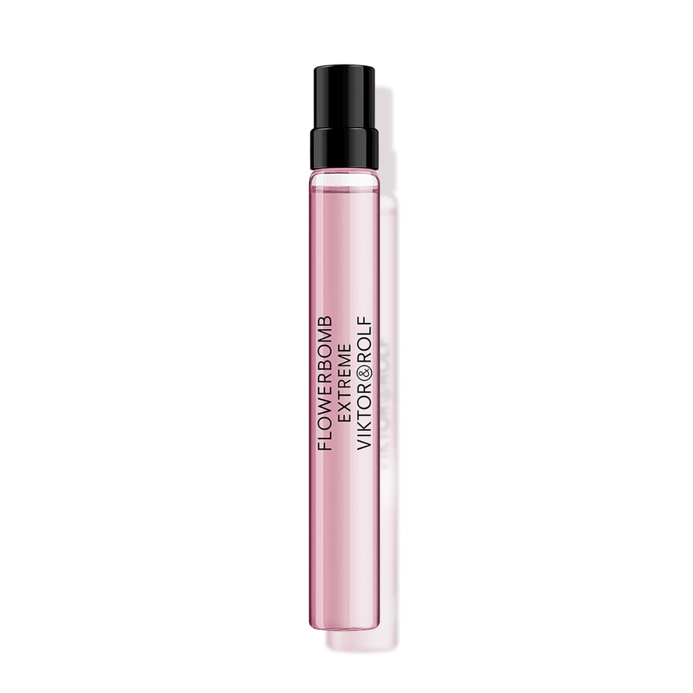 Viktor&Rolf Flowerbomb Extreme bottle closeup highlights bold floral facets for an elegant statement.