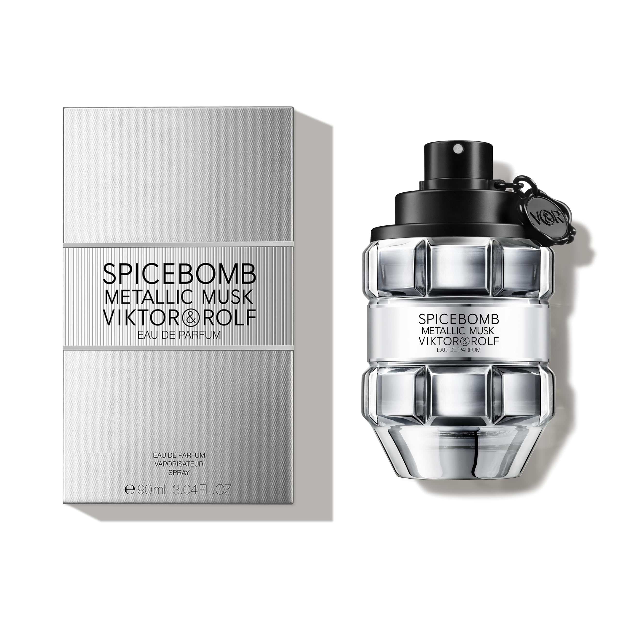 Viktor&Rolf Spicebomb Metallic Musk spray delivers a long-lasting warm aroma.