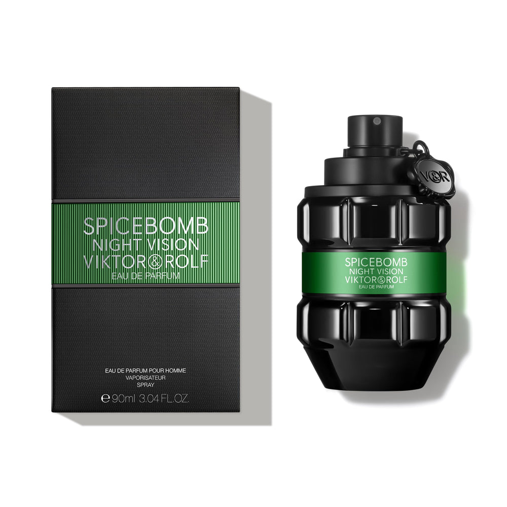 Viktor&Rolf Spicebomb Nightvision spray atomizer delivers smooth, even fragrance release.