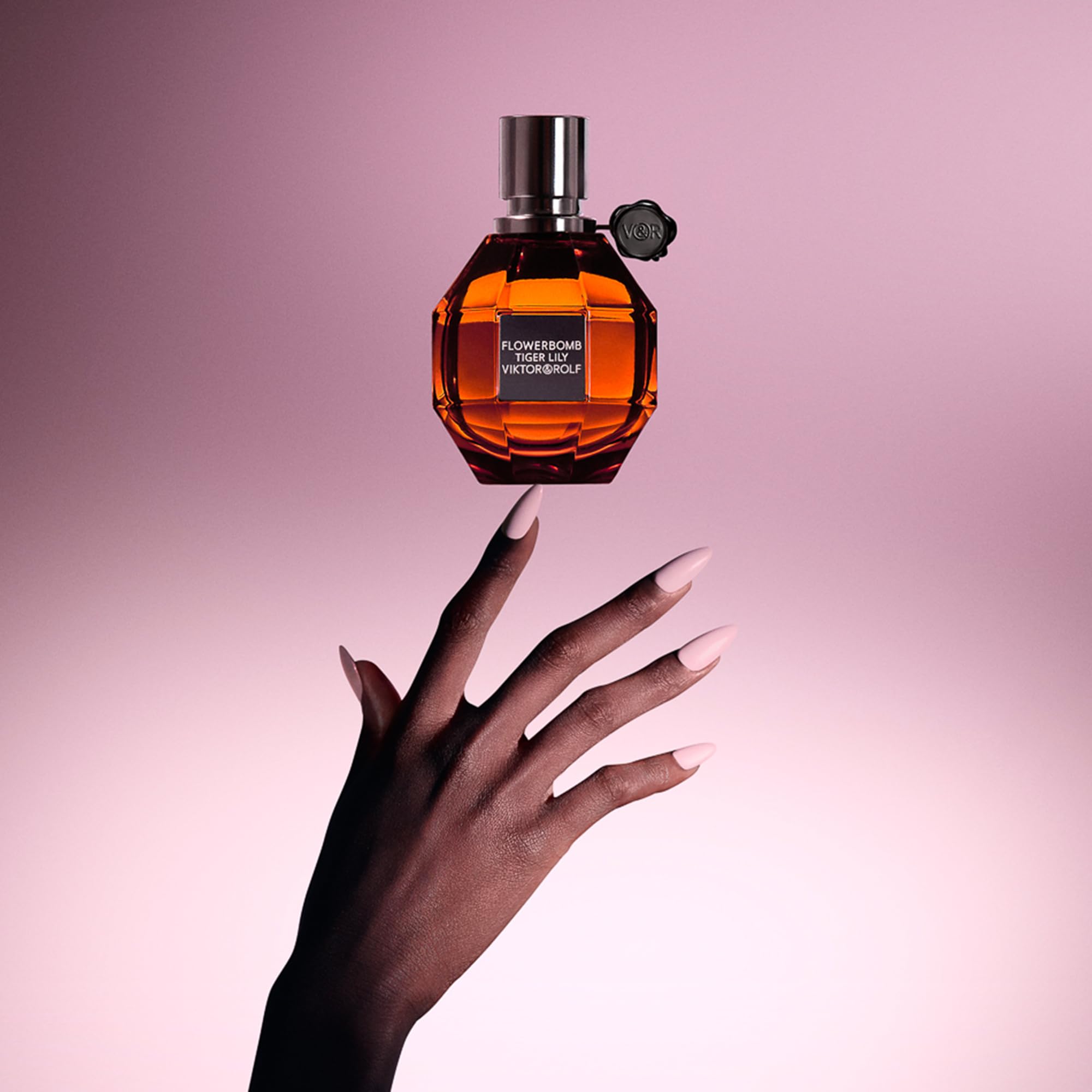 Viktor&Rolf Tiger Lily EDP mango note close-up hints tropical sweetness
