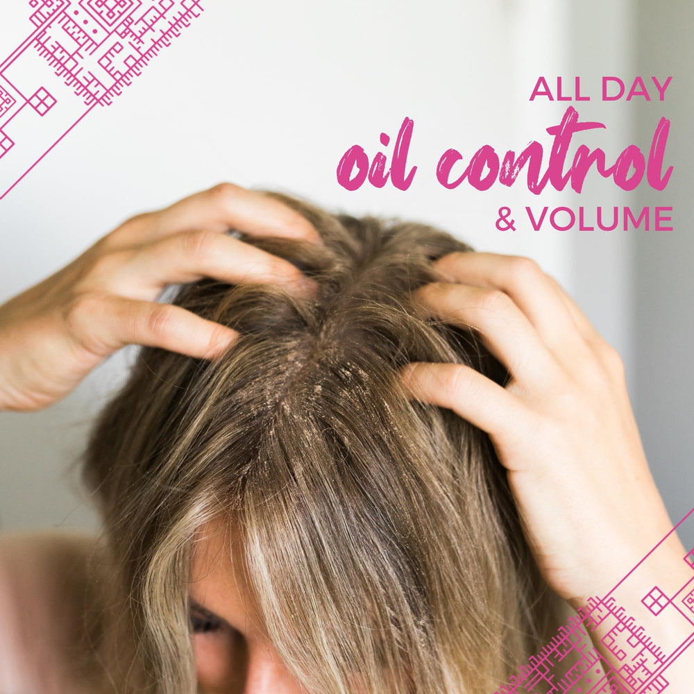 Viori Dry Shampoo Powder Magnolia and Peony fragrance for a pleasant scent boost.