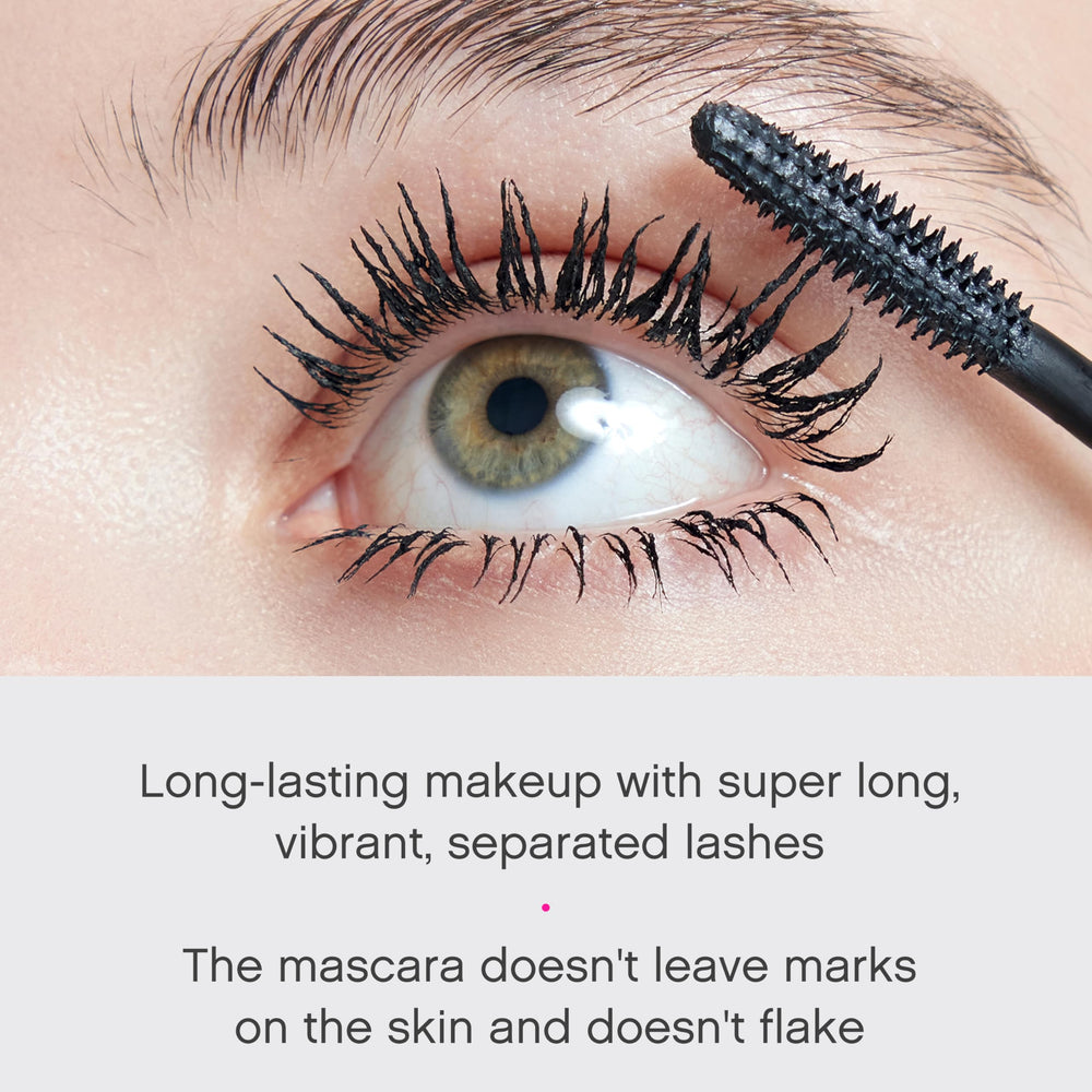 Vivienne Sabó Cabaret Premiere Mascara flake-proof swatch suggests all-day wear.