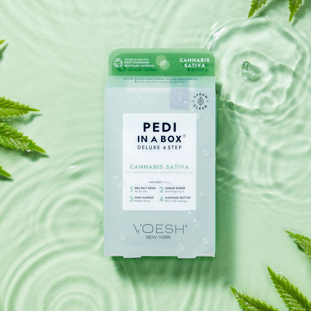 VOESH Pedi in a Box Salt Soak for detoxifying and deodorizing feet.