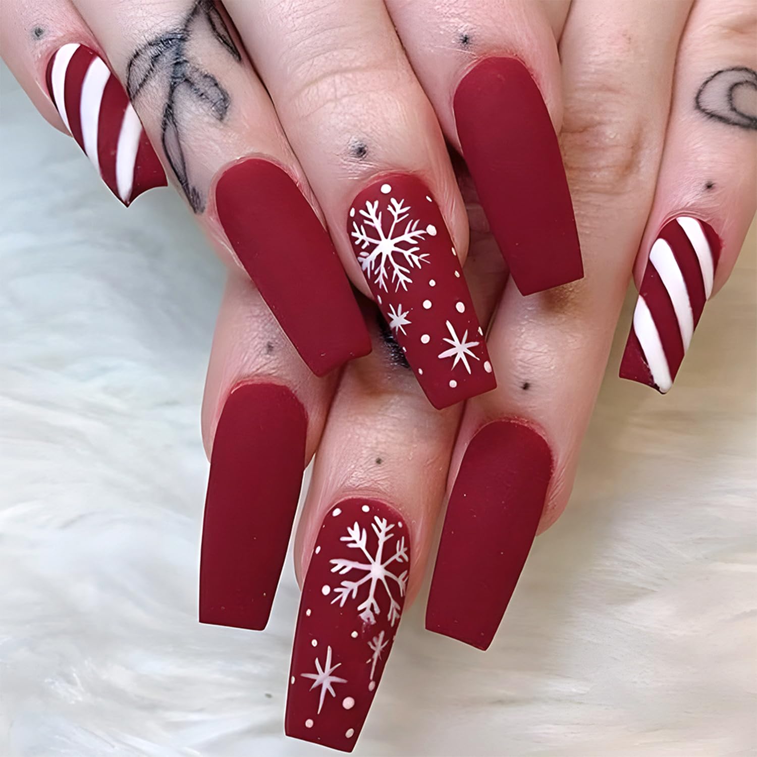 Vopintpy Christmas Snowflake press-on nails in long coffin shape for festive party looks.