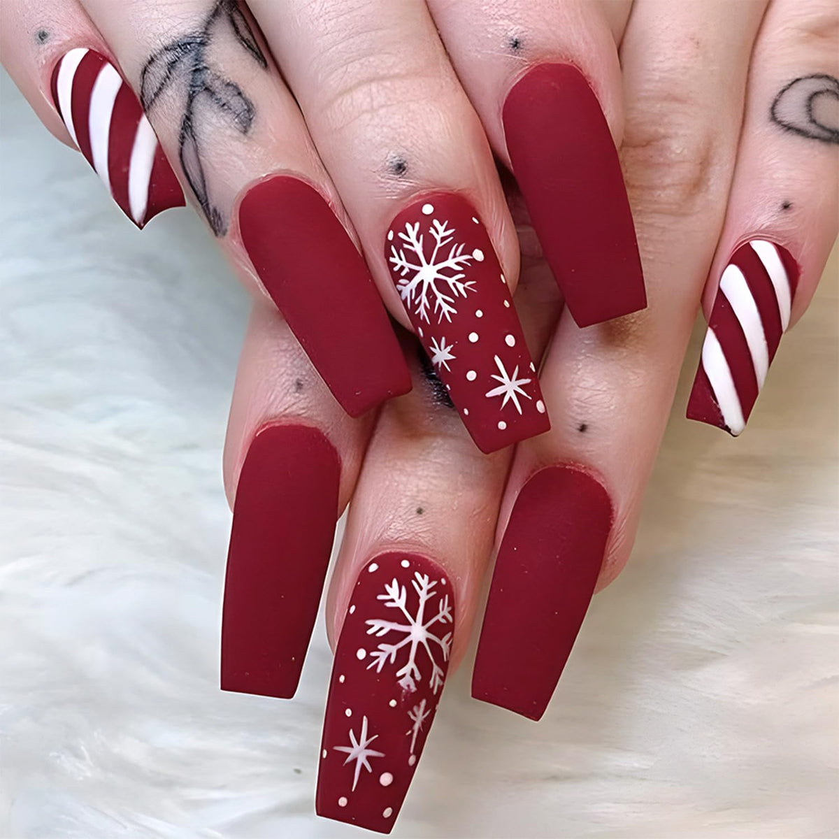 Vopintpy Christmas Snowflake press-on nails in long coffin shape for festive party looks.