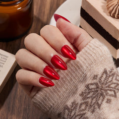 VSALON cuticle oil nourishes nails while styling for healthy nails.