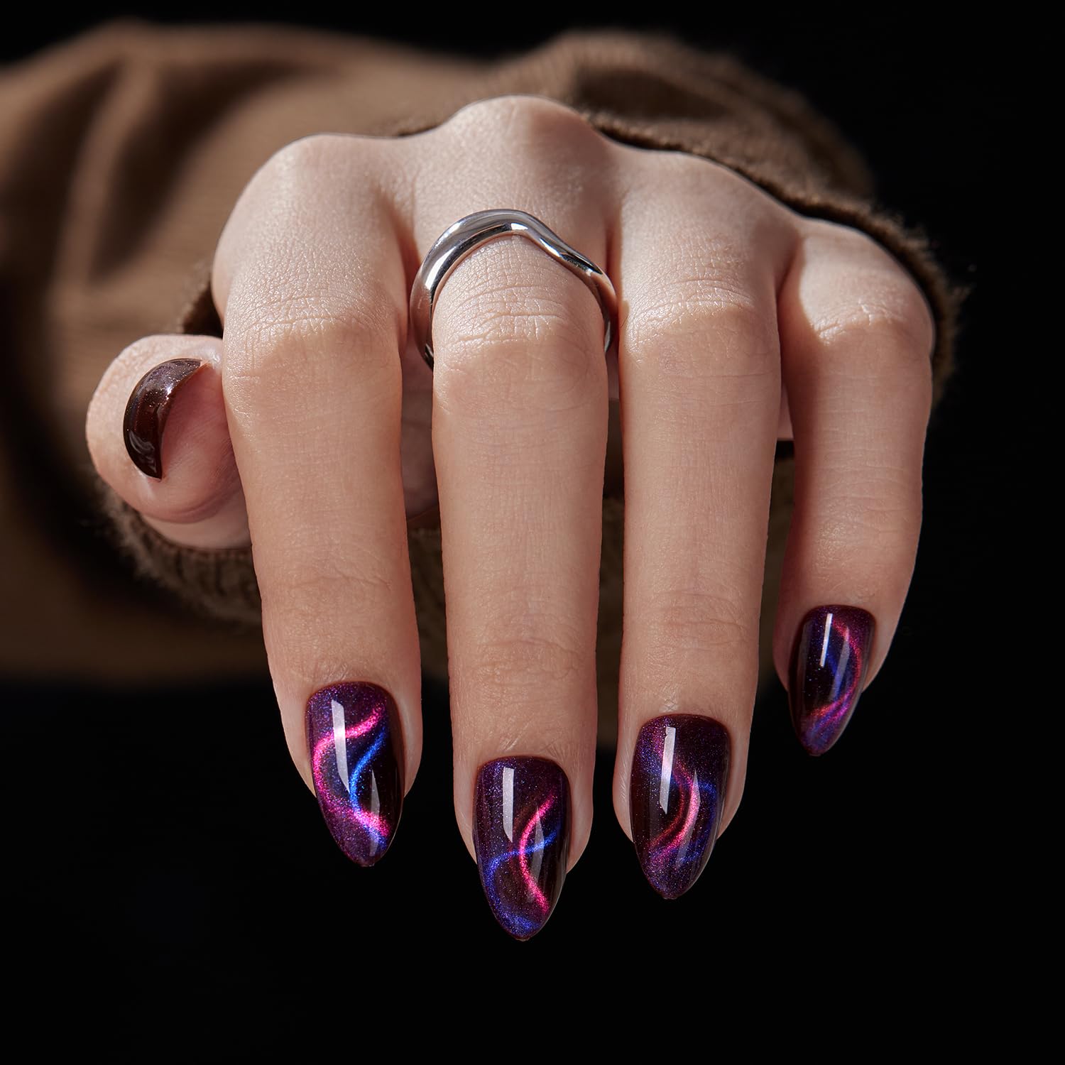 VSALON dark-purple-blue cat-eye nails with glamorous shine