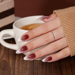 VSALON 32-piece nail kit with 16 sizes for precise fit and quick manicures.