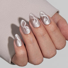 VSALON press-on nails Short Almond cat-eye with silver shimmer for salon-like shine.