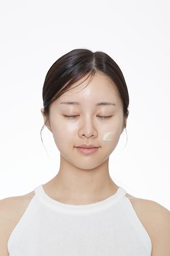 VT Cosmetics Color Reedle Shot in-use application demonstrates blendable texture.
