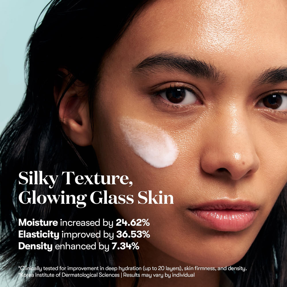 VT COSMETICS PDRN 100 Essence closeup demonstrates smooth skin-plumping layers forming.