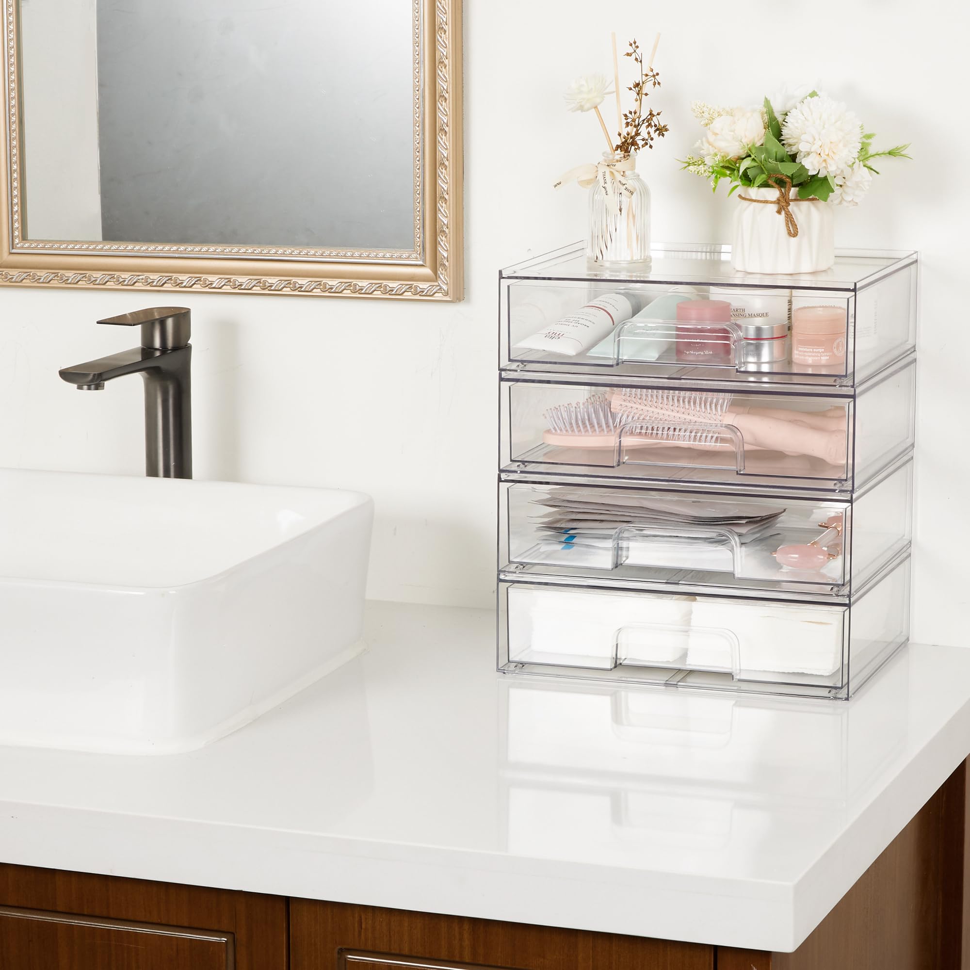 Vtopmart drawer pull-handle design lets you lift and reach items easily.