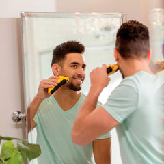 Wahl 7045-100 replacement head assembly shown for quick shaver swap.