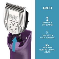 Wahl Arco battery packs enable uninterrupted grooming with quick swaps.