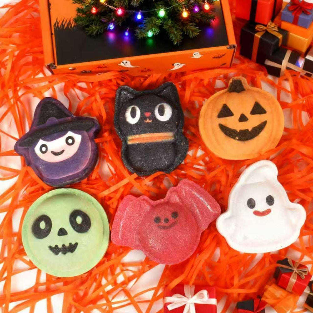 WARMLIFE Halloween bath bomb spider shape creates sparkling colors and hydration