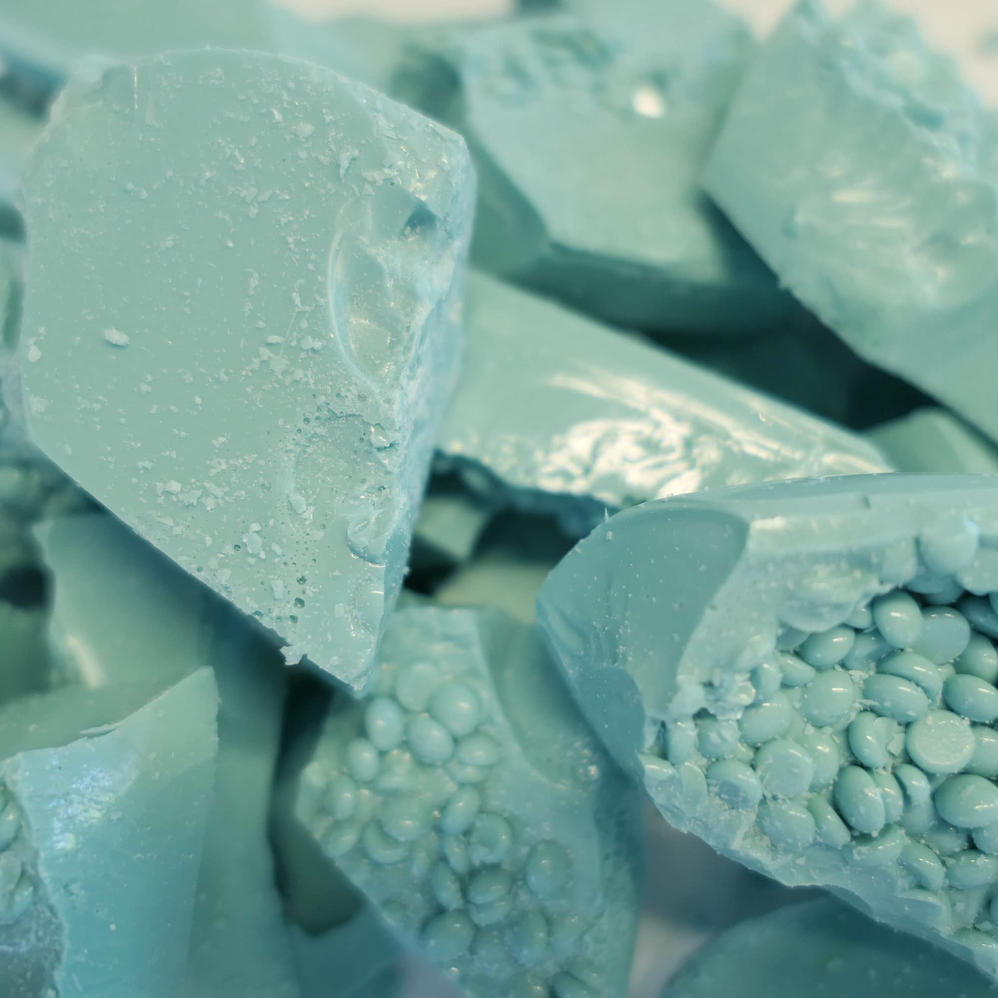 Waxness Spa Choice Aloe Vera Hard Wax Beads pre-melted form offers quick prep and consistent application.