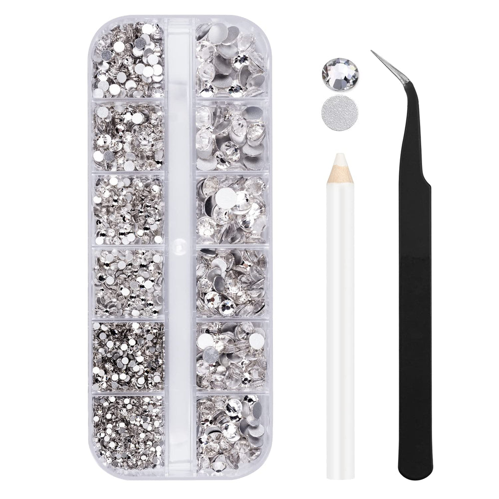 Weico clear rhinestones 1.5mm close-up showing precise facets for nail art sparkle