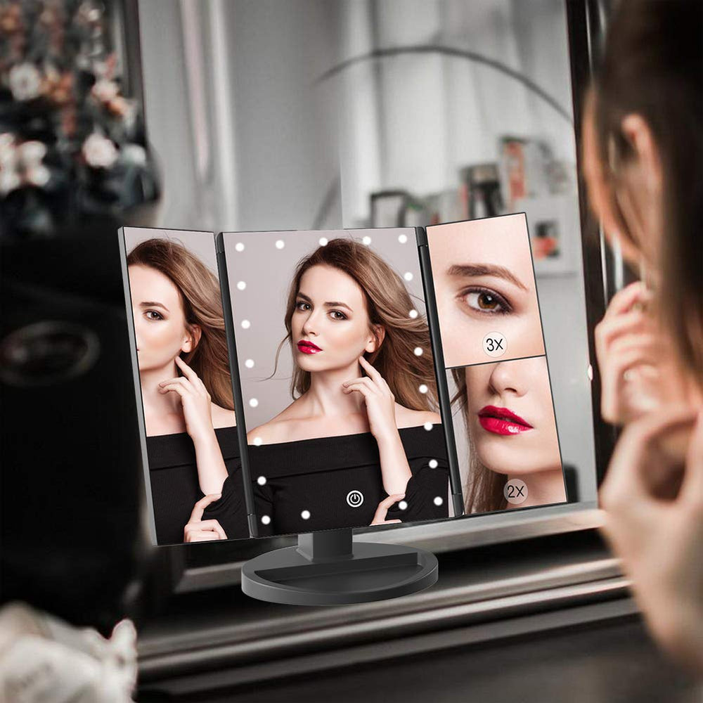 WEILY mirror shows dimmable LEDs for tailored lighting in any room.