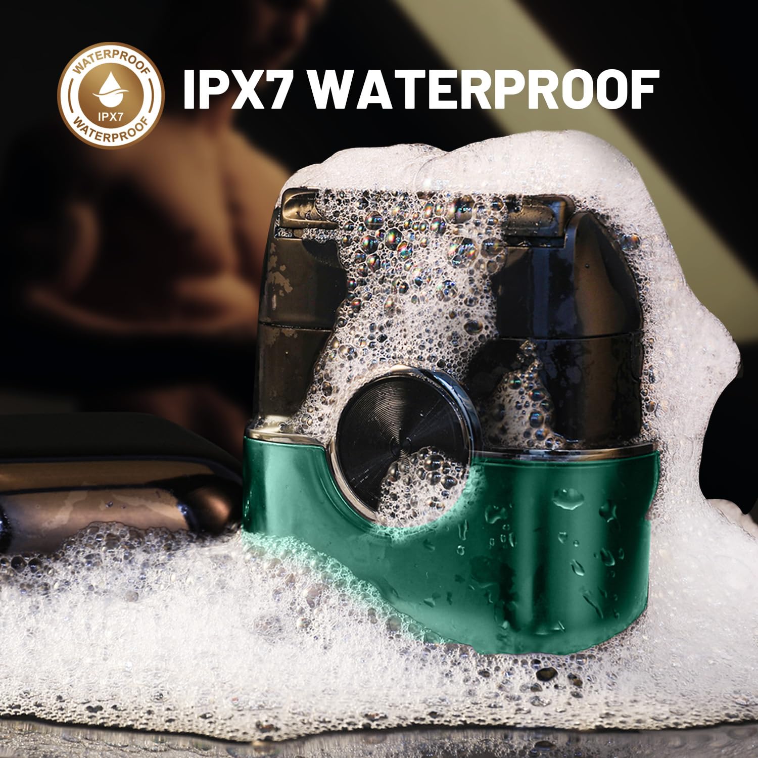 Welclux Royal Green foil shaver compact travel size for on-the-go grooming.