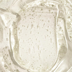 Wellbel Gelée Detox foamy lather illustrates buildup-cleansing action.