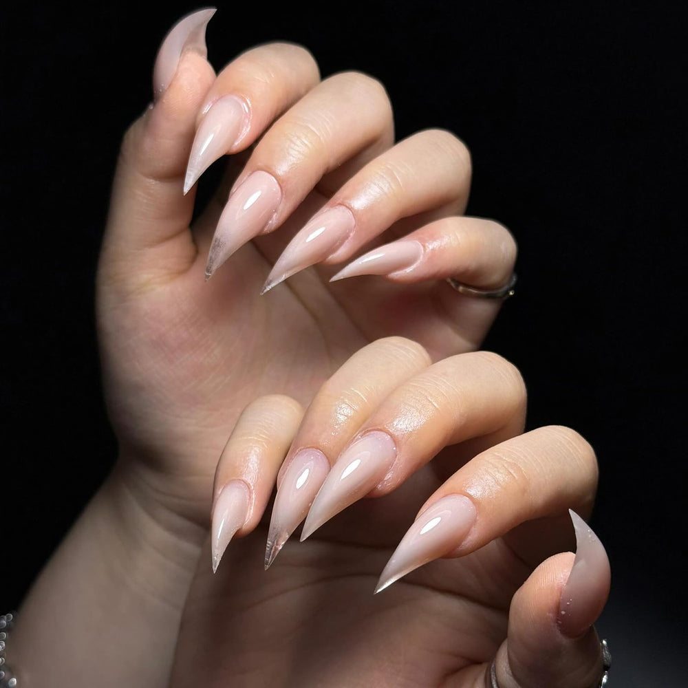 Wellquinn poly gel curing with dual forms enables efficient sculpting.