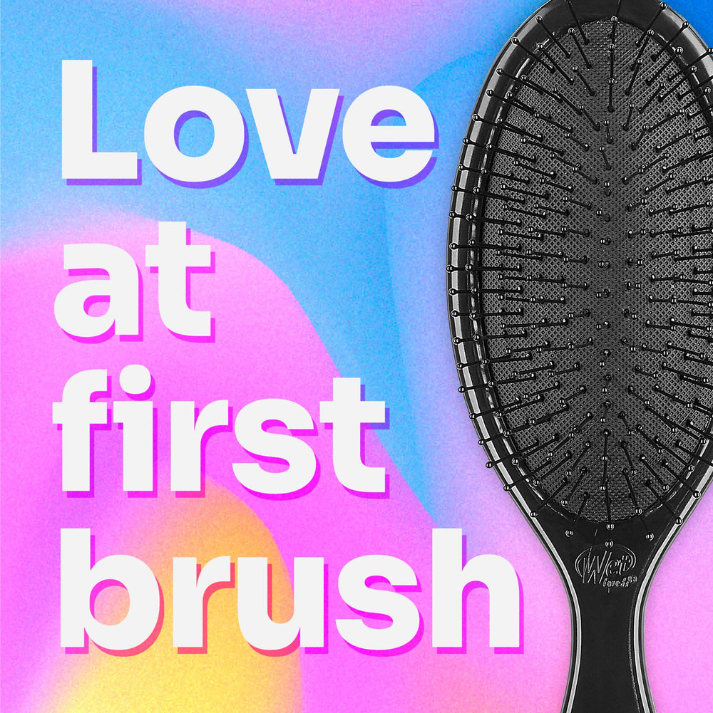 Wet Brush Original Detangler works well on straight, curly, textured, thick, and wavy hair.