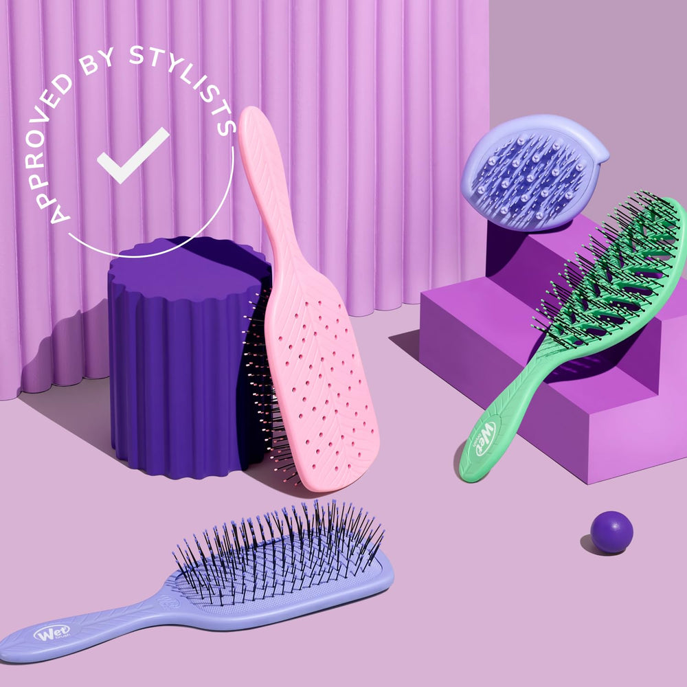 Wet Brush Go Green 58% plant-based plastic design for eco-conscious grooming