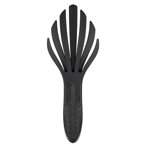 Wet Brush Go Green Curl Detangler bristles closeup showing gentle glide.