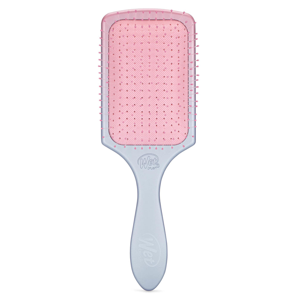 Wet Brush IntelliFlex bristles close-up highlights snag-free brushing and reduced breakage.