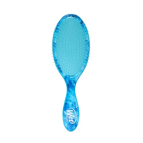 Wet Brush IntelliFlex bristles glide through tangles with less breakage
