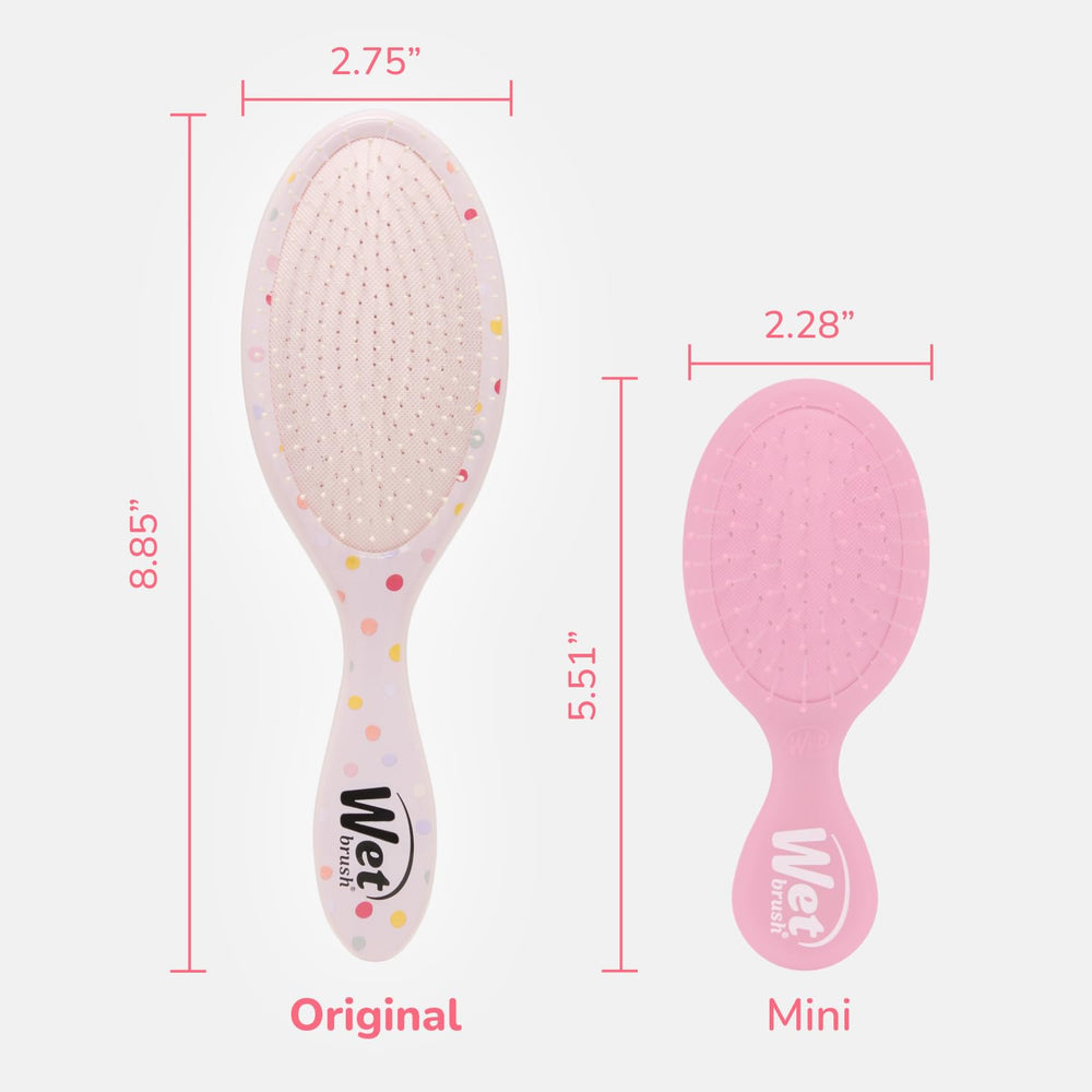 Wet Brush Minnie Mouse wet-hair-use demonstrates quick detangling on damp strands.
