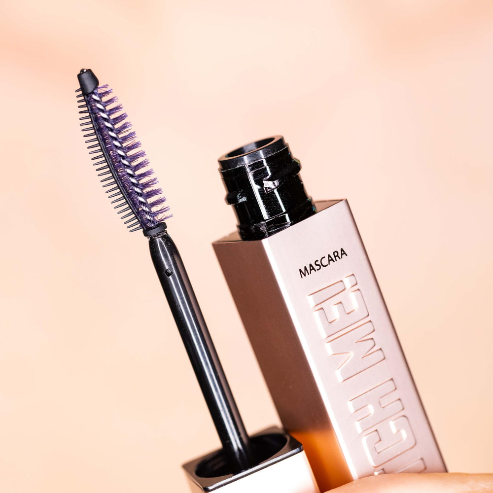 Whats Up Nails Watch Me! mascara bottle label highlights a carbon-black-free clean formula