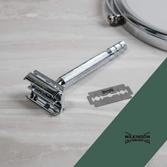 Wilkinson Sword Classic DE blades in packaging; convenient storage and quick blade replacement.