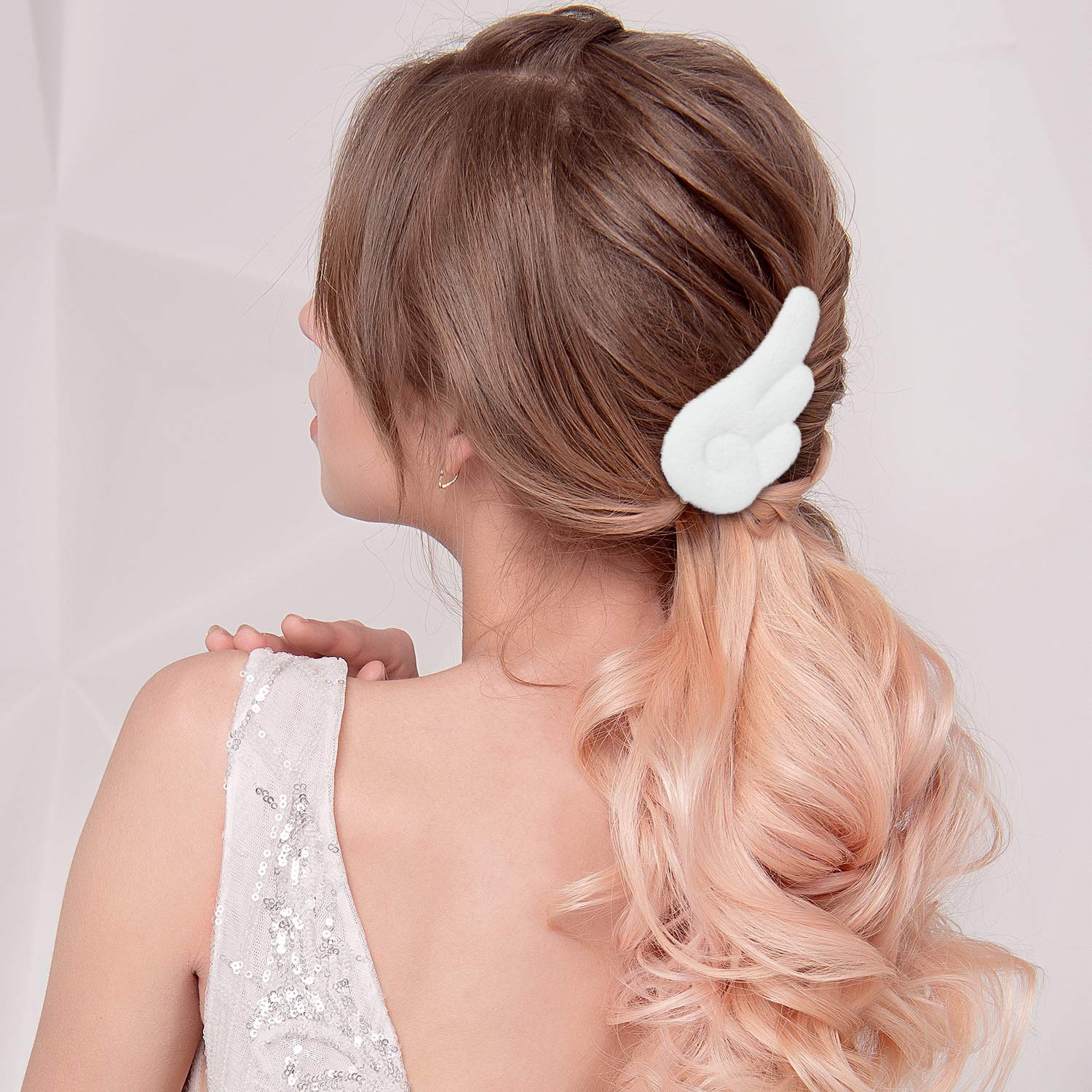 WillBond three-pack angel-wing clips, versatile for sharing or multiple daily styles