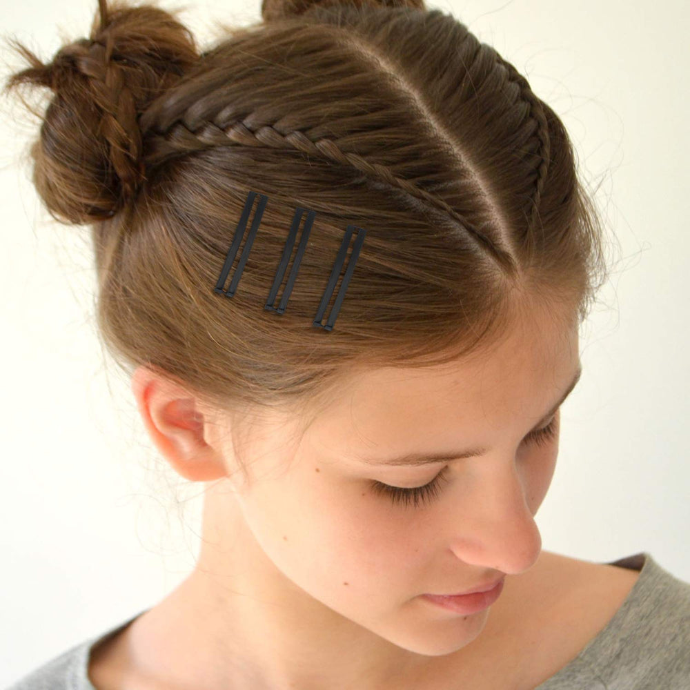 WILLBOND coffee-colored clip adds vintage flair while holding textured hair