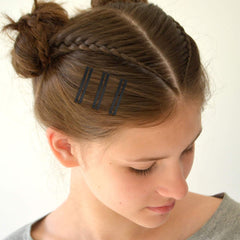 WILLBOND coffee-colored clip adds vintage flair while holding textured hair